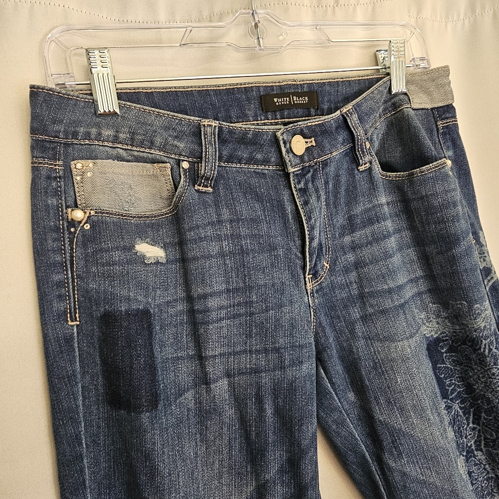 Women's White House Black Market Size 4 Distressed Embellished Skinny Jeans